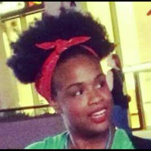 Meet your Posher, Rachella - Picture 1 of 1